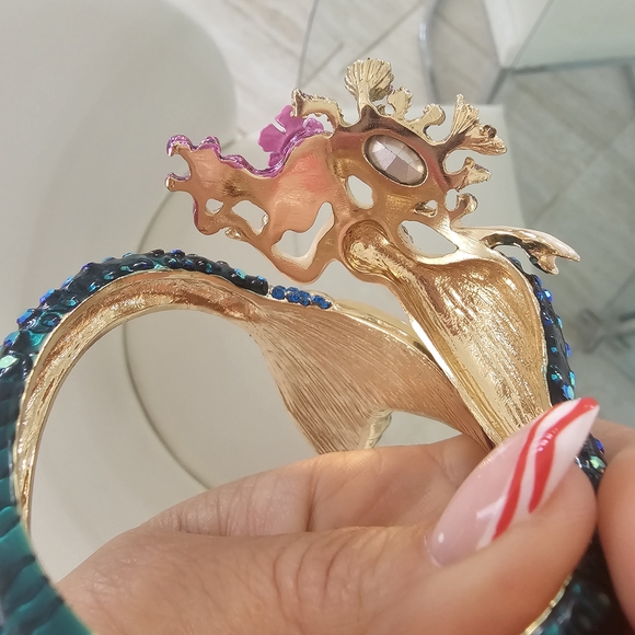 Betsey Johnson Mermaid Crystal Statement Bracelet - Blue, Pink & Gold - Picture 8 of 10
